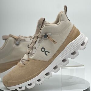 On Cloud: Hi shoes size women’s 10. Suede & canvas. Pearl and camel colorway.